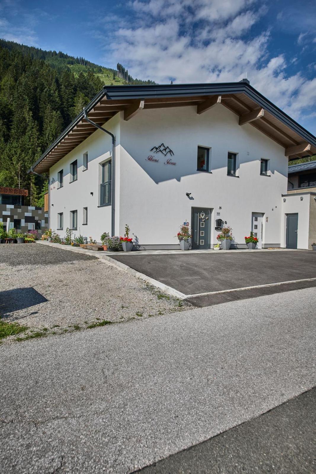 Haus Joan - Apartments Saalbach-Hinterglemm Eksteriør billede