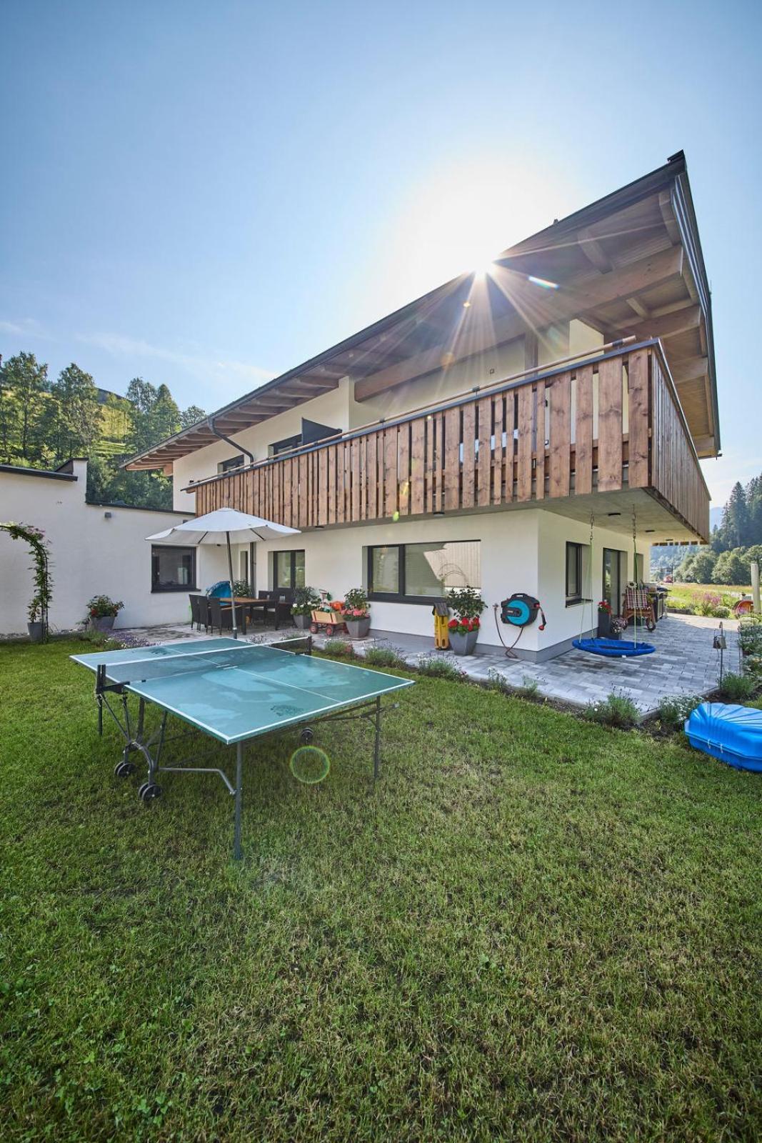 Haus Joan - Apartments Saalbach-Hinterglemm Eksteriør billede
